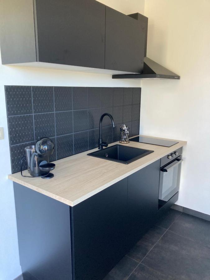 Au P'Tit Cachot Apartment Vaux-sur-Sure Bagian luar foto